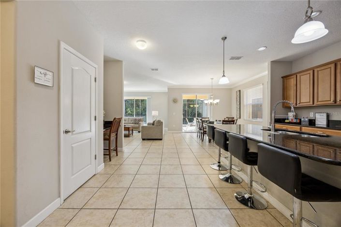 Image No.5-Propriété de 6 chambres à vendre à Kissimmee