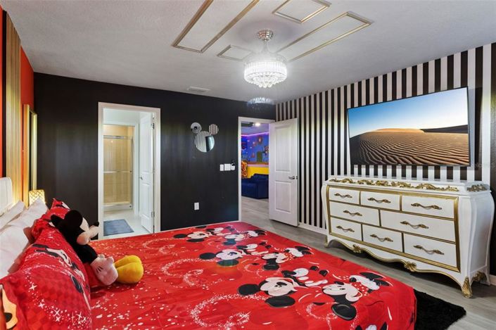 Image No.22-5 Bed Townhouse for sale