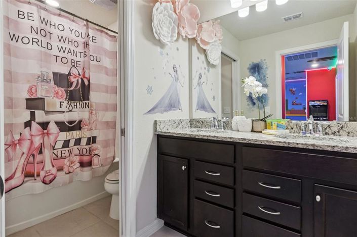 Image No.27-5 Bed Townhouse for sale