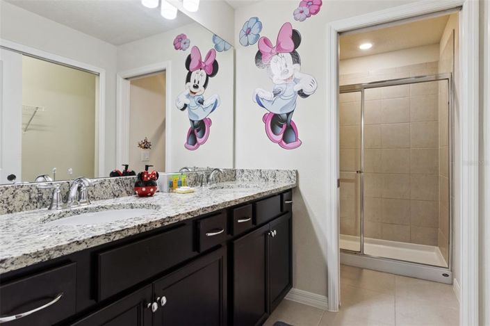 Image No.28-5 Bed Townhouse for sale