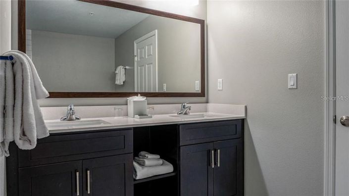 Image No.25-2 Bed Property for sale