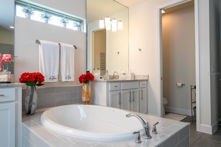 Image No.83-4 Bed Property for sale