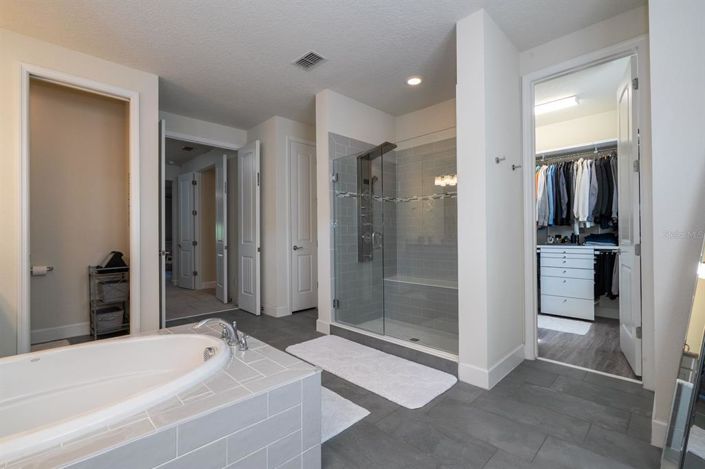 Image No.84-4 Bed Property for sale