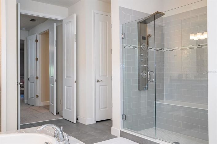 Image No.85-4 Bed Property for sale