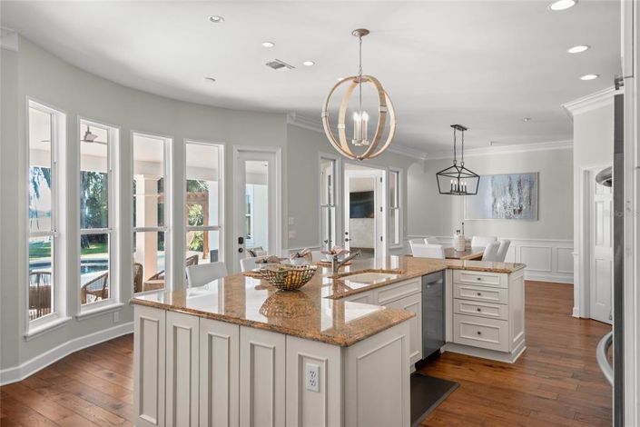 Image No.13-5 Bed Property for sale