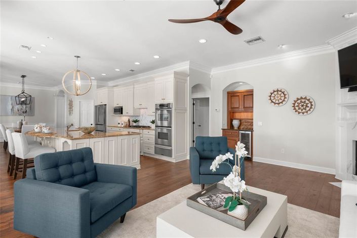 Image No.17-5 Bed Property for sale