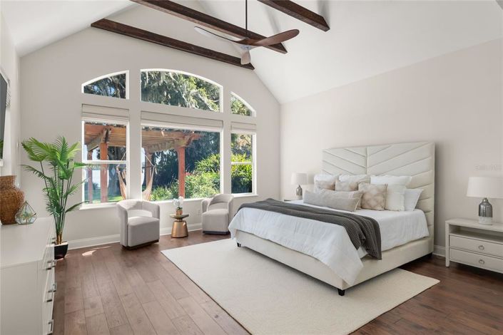 Image No.19-5 Bed Property for sale