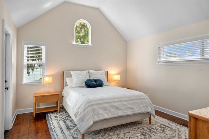 Image No.36-5 Bed Property for sale