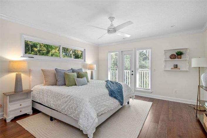 Image No.40-5 Bed Property for sale