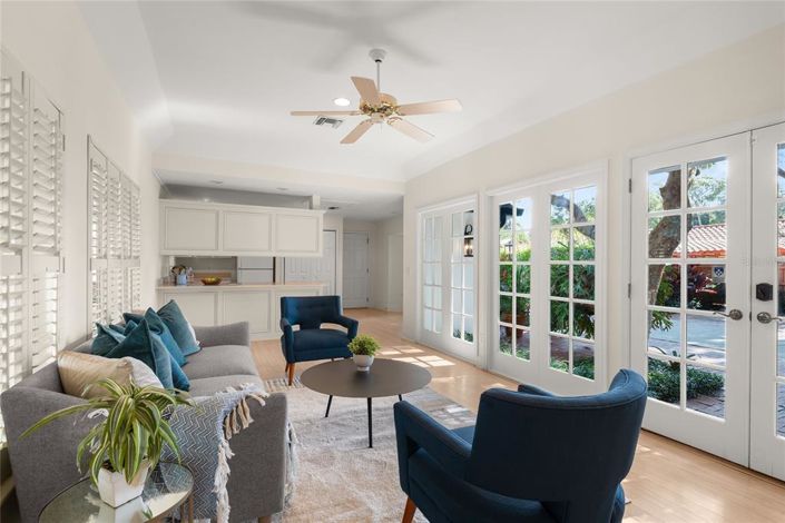 Image No.44-5 Bed Property for sale