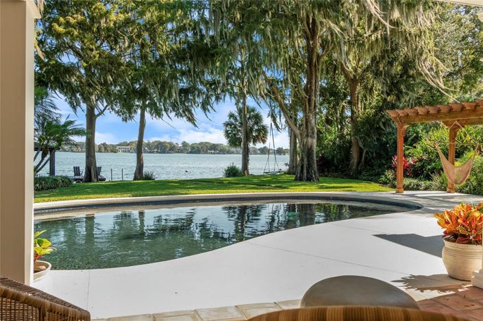 Image No.54-5 Bed Property for sale