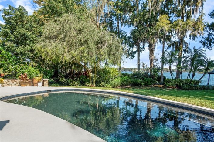 Image No.56-5 Bed Property for sale