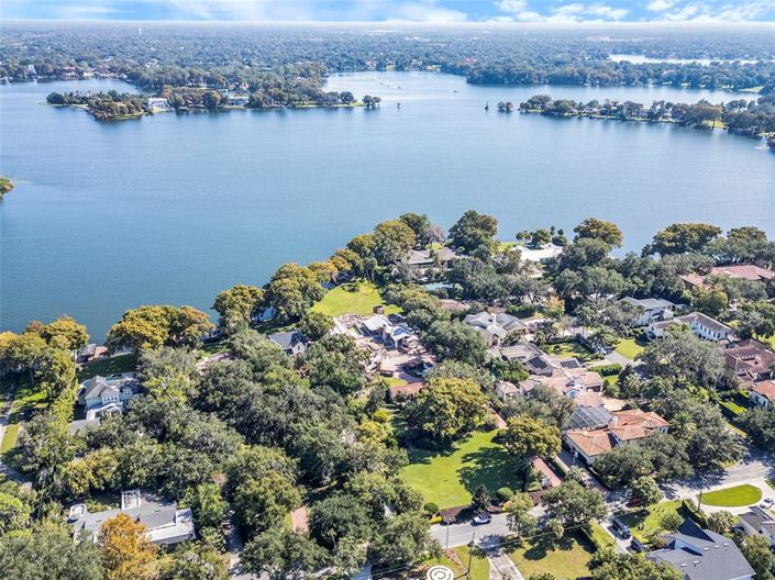 Image No.67-5 Bed Property for sale