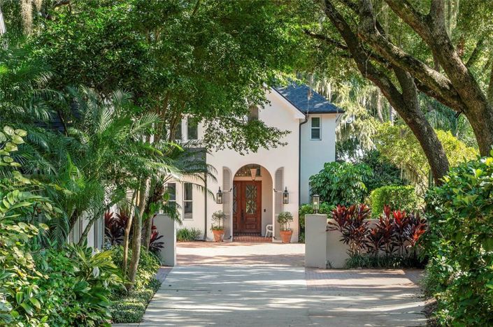 Image No.70-5 Bed Property for sale