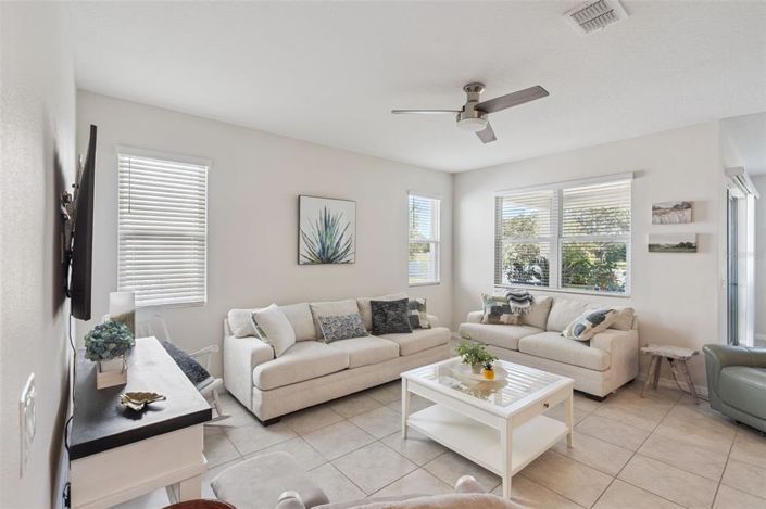 Image No.7-3 Bed Property for sale