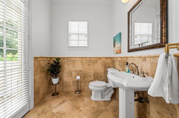 Image No.15-4 Bed Property for sale