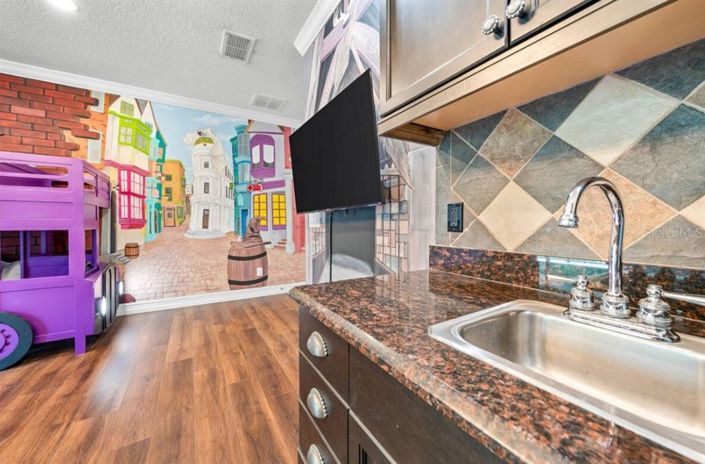 Image No.48-4 Bed Property for sale