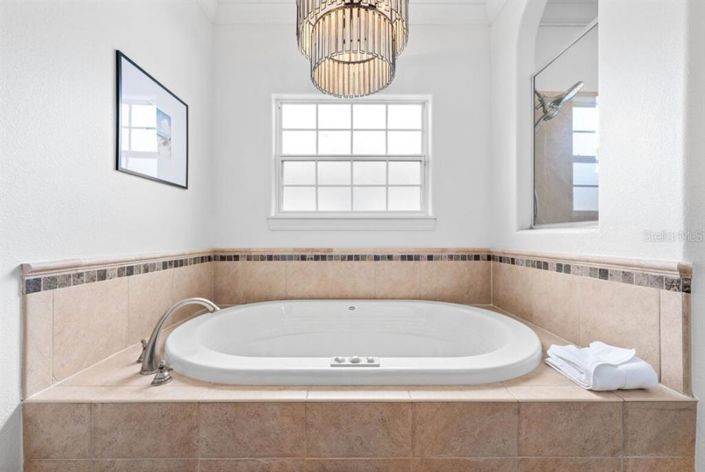 Image No.62-4 Bed Property for sale