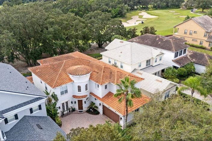 Image No.76-4 Bed Property for sale