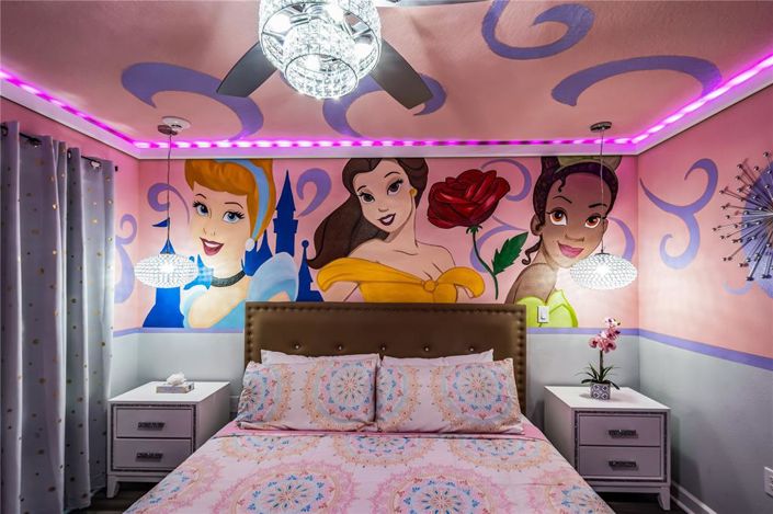 Image No.11-8 Bed Property for sale