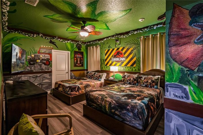 Image No.14-8 Bed Property for sale