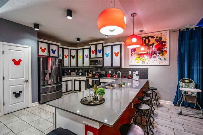 Image No.29-8 Bed Property for sale