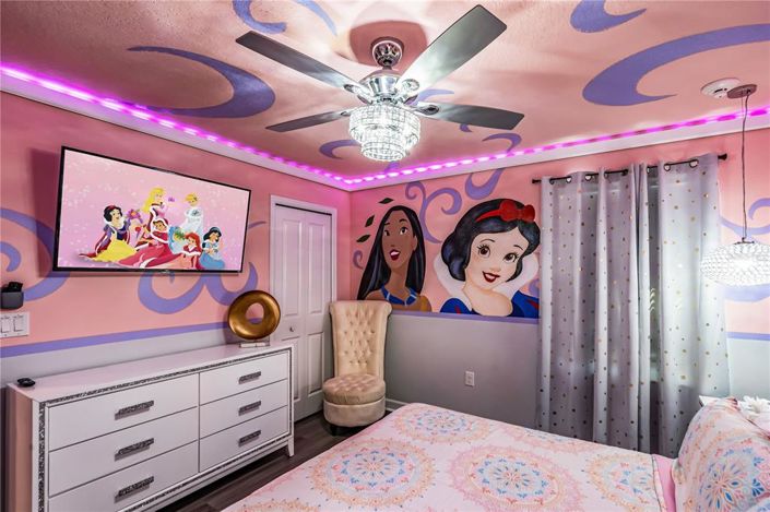 Image No.34-8 Bed Property for sale