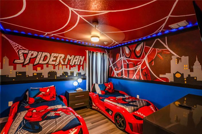 Image No.40-8 Bed Property for sale