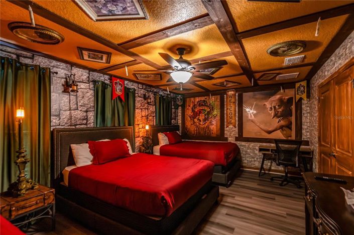 Image No.47-8 Bed Property for sale