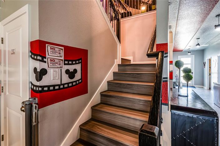 Image No.53-8 Bed Property for sale