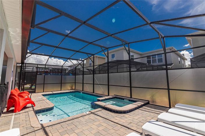 Image No.65-8 Bed Property for sale