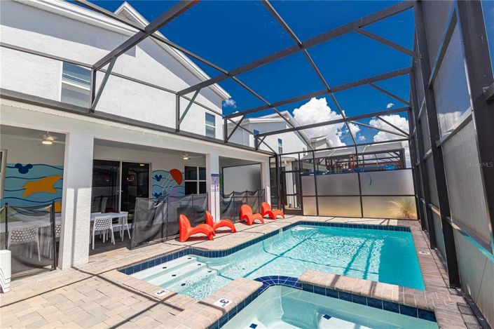 Image No.68-8 Bed Property for sale