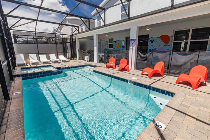 Image No.71-8 Bed Property for sale