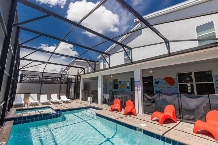 Image No.72-8 Bed Property for sale