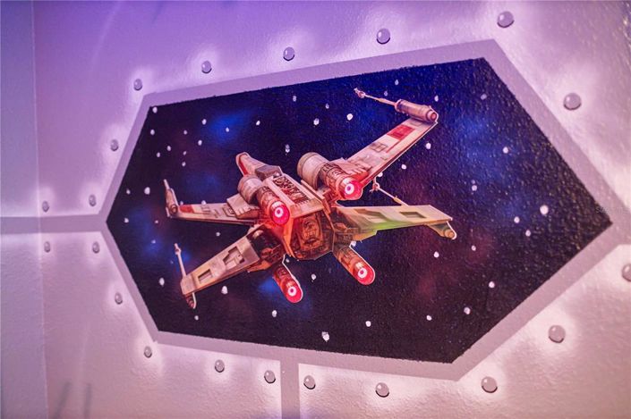 Image No.76-8 Bed Property for sale