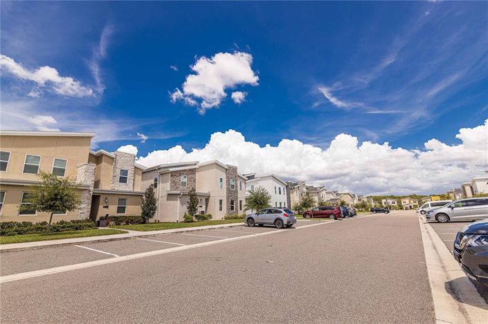 Image No.88-8 Bed Property for sale