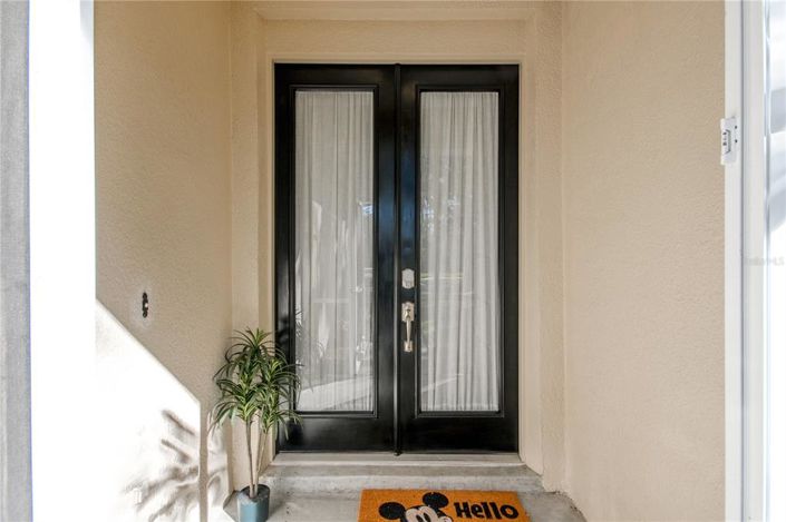 Image No.2-4 Bed Property for sale