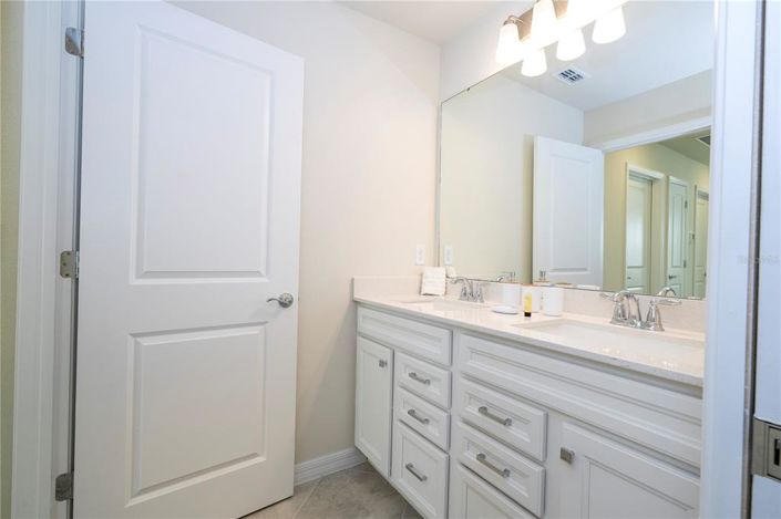 Image No.36-Maison de ville de 5 chambres à vendre à Clermont