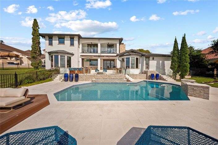 Image No.18-5 Bed Property for sale