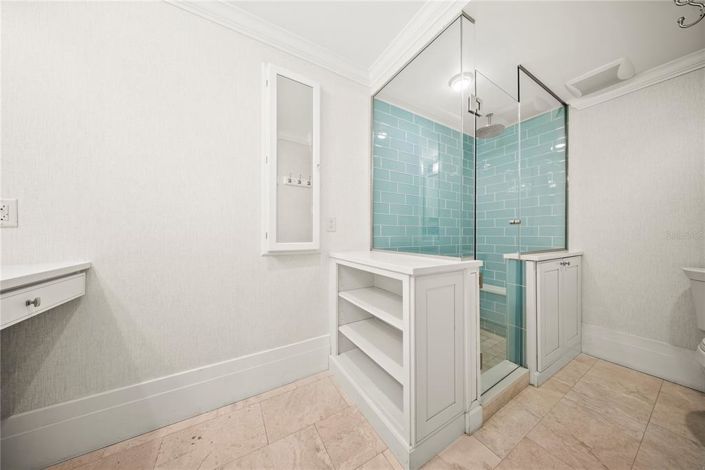 Image No.62-5 Bed Property for sale