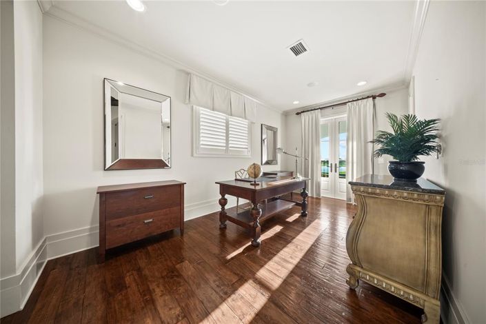 Image No.78-5 Bed Property for sale