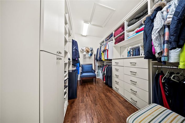 Image No.85-5 Bed Property for sale