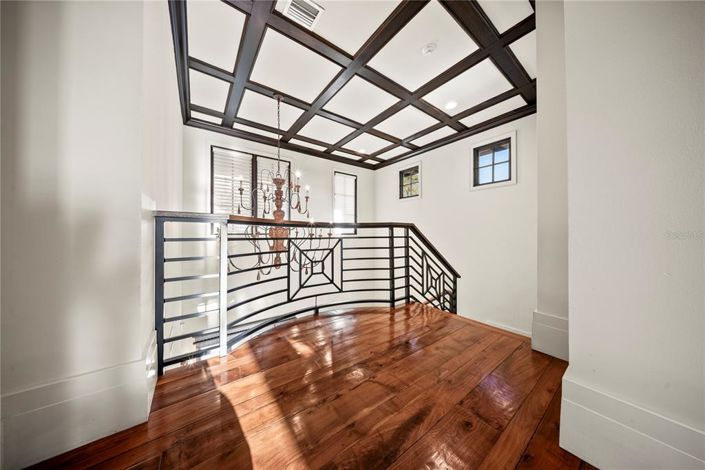 Image No.88-5 Bed Property for sale