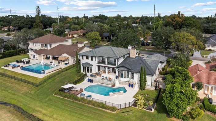 Image No.99-5 Bed Property for sale