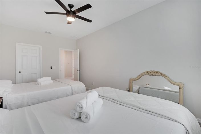 Image No.40-4 Bed Property for sale