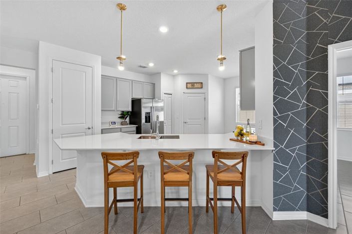 Image No.4-4 Bed Property for sale