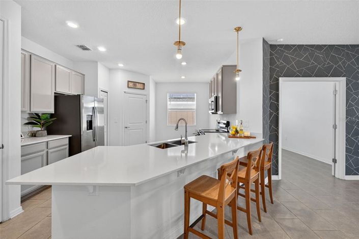 Image No.5-4 Bed Property for sale