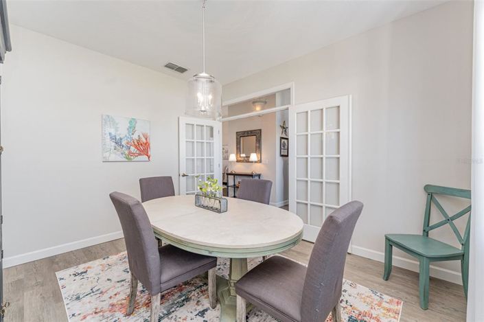 Image No.11-2 Bed Property for sale