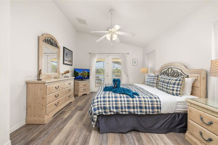 Image No.12-5 Bed Property for sale