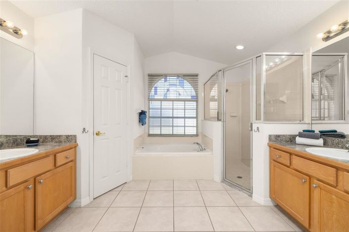 Image No.15-5 Bed Property for sale